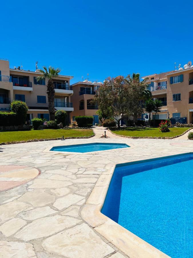 Golden Palms Paradise Garden Paphos Eksteriør billede